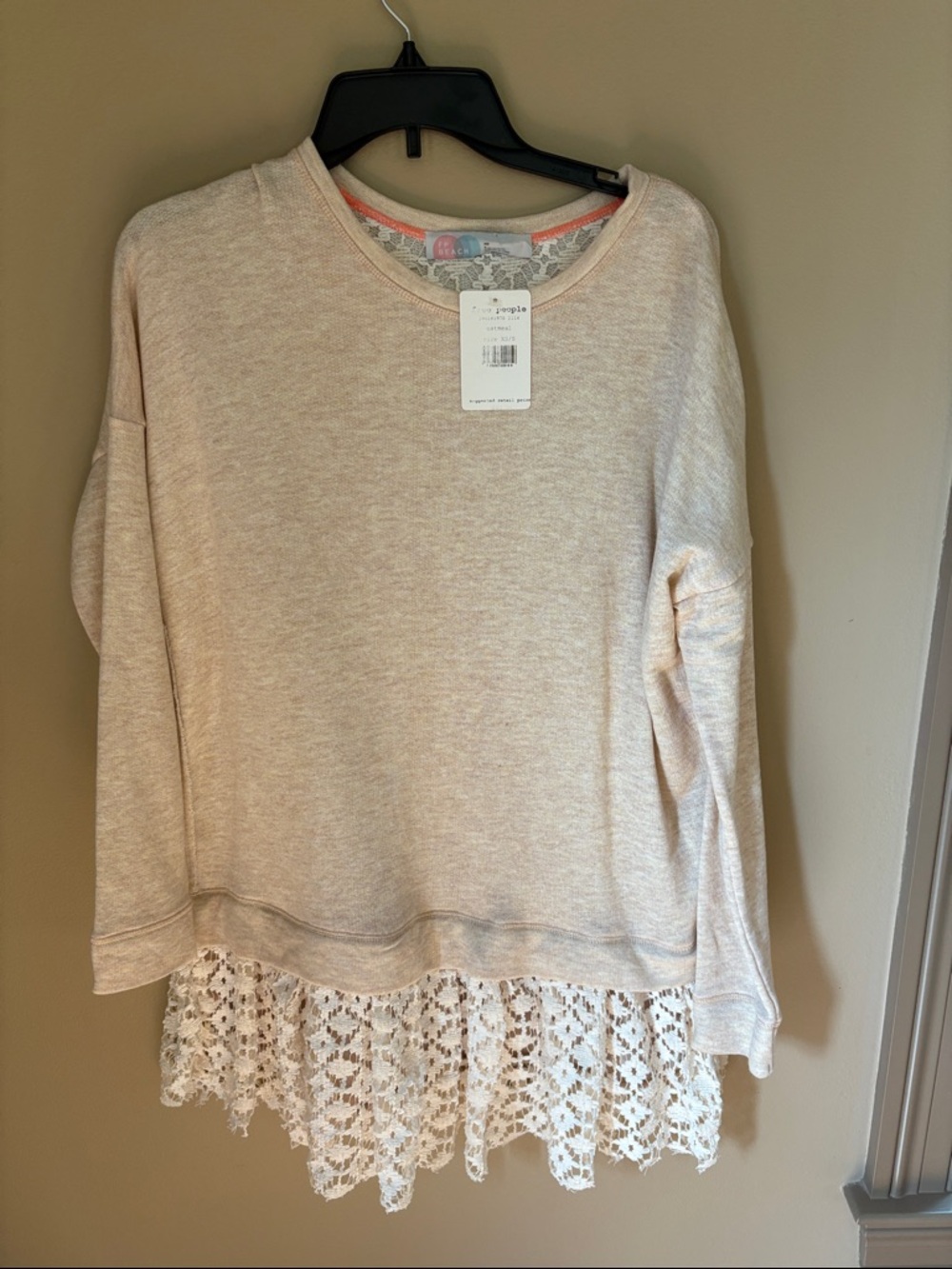 Casual Lace-Hem Sweatshirt - Cream